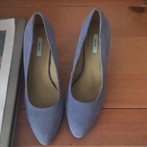 NEW UO 100% suede heels size 8